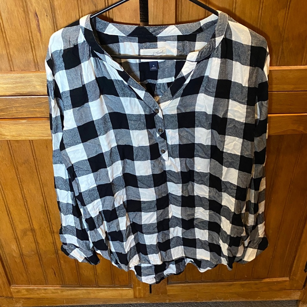 Universal Thread Plaid Button Down Shirt